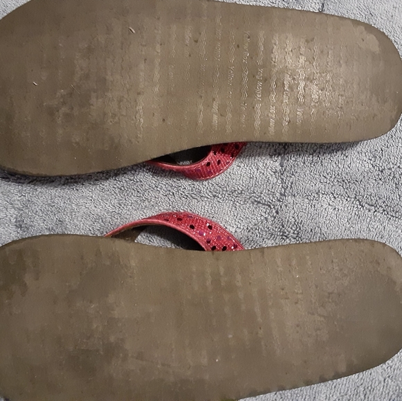 Bundle of Toes Sandals - Picture 6 of 16